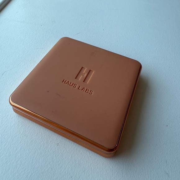 HAUS LAB Powder Bronzer - Picture 2 of 3
